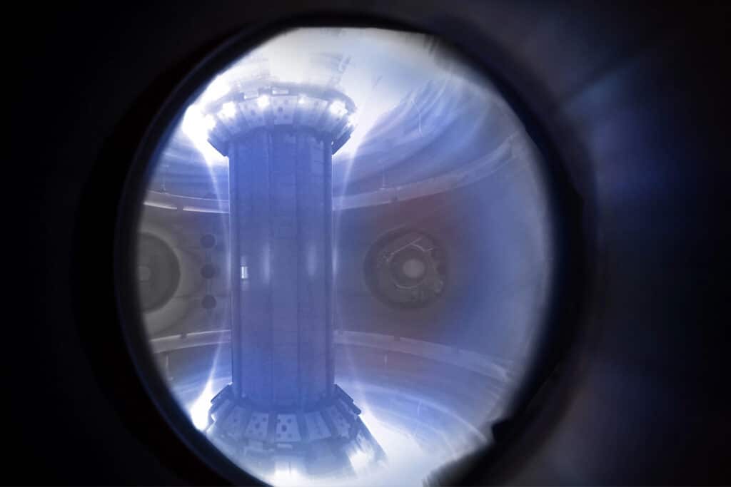 Attempting to unlock near-infinite fusion energy using tokamaks